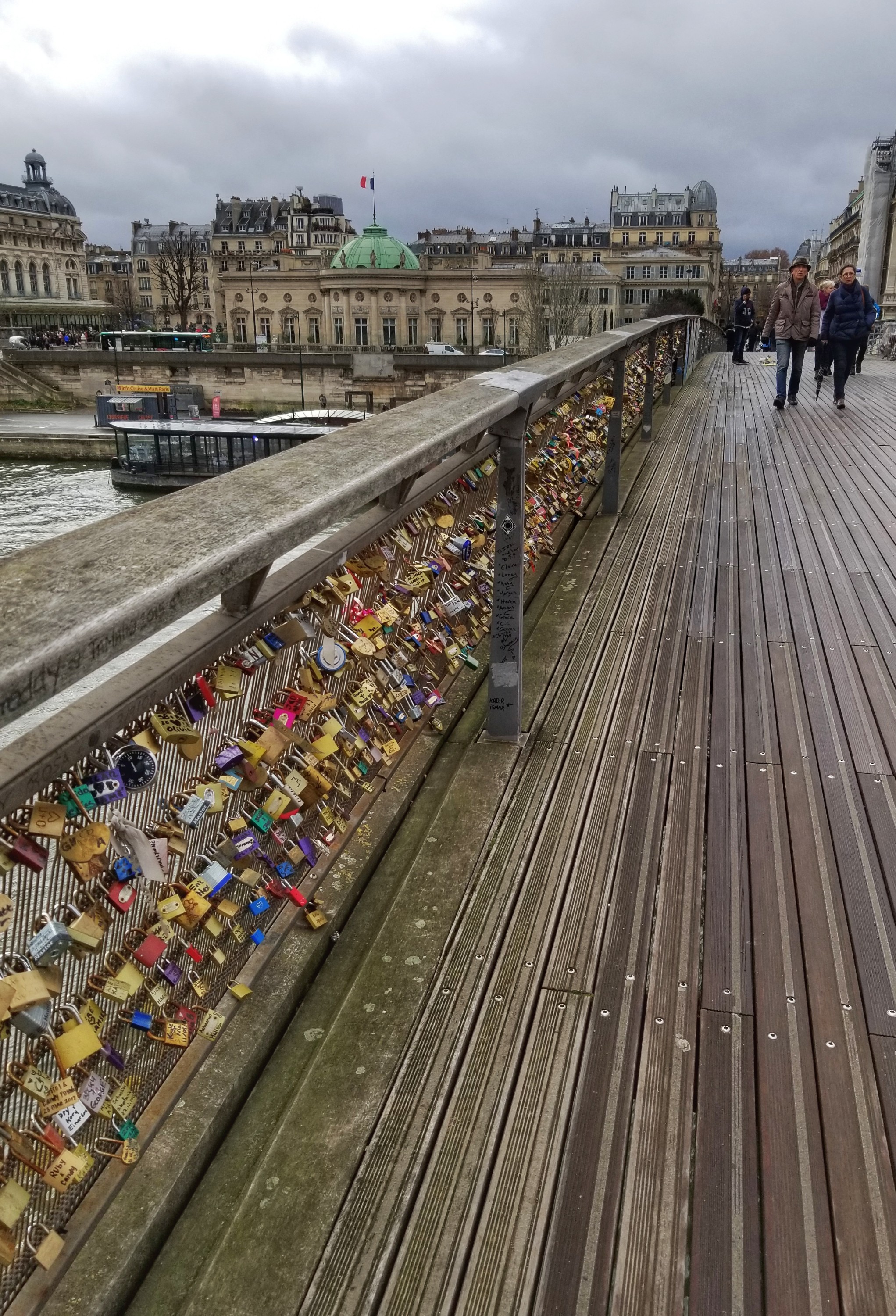 Love lock bridge in Paris